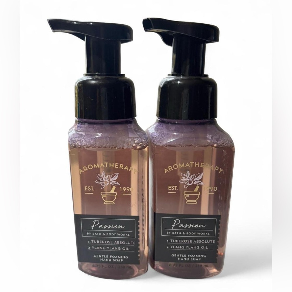 Bath & Body Works Aromatherapy Passion Gentle Foaming Hand Soap Duo Set
